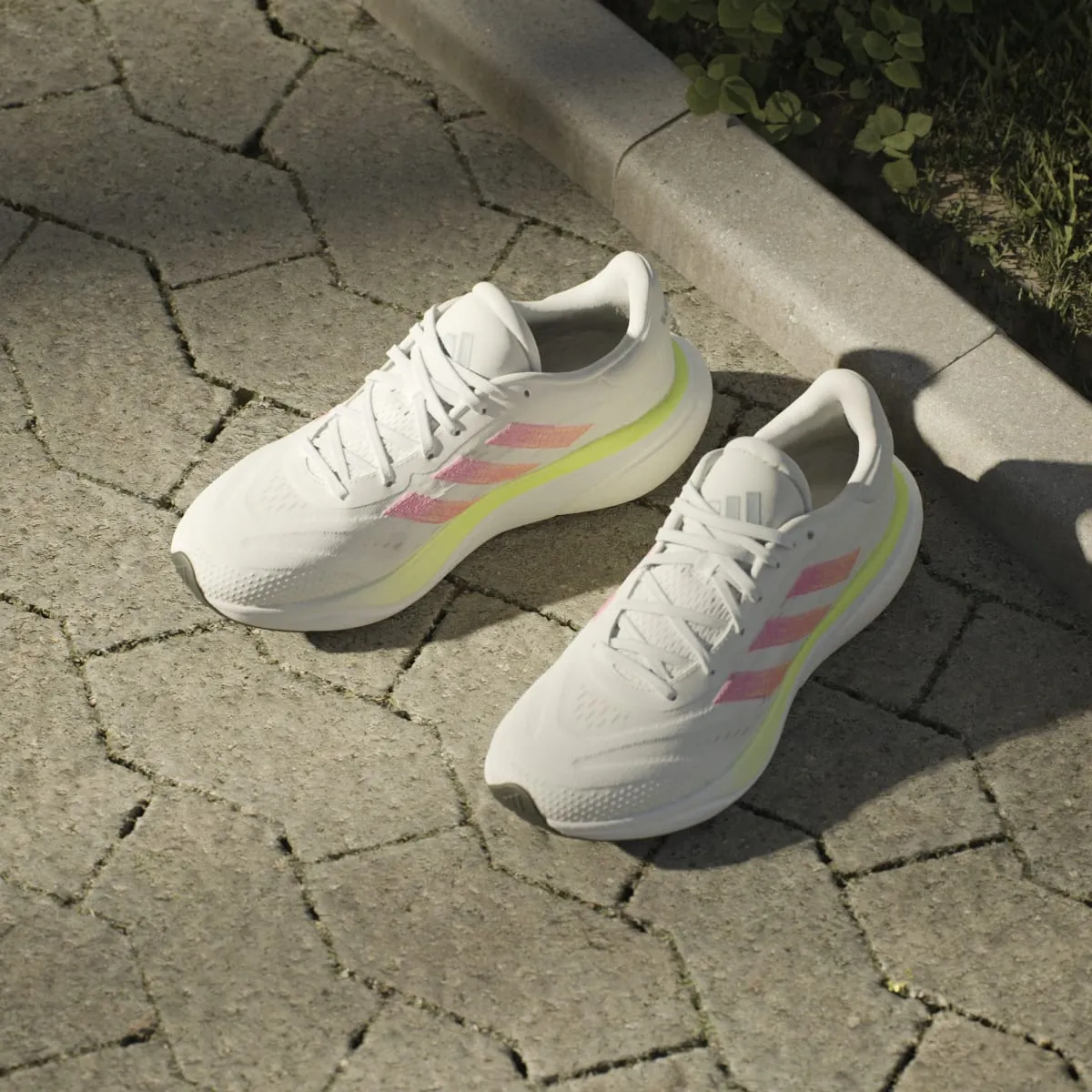 adidas Performance SUPERNOVA 3 W