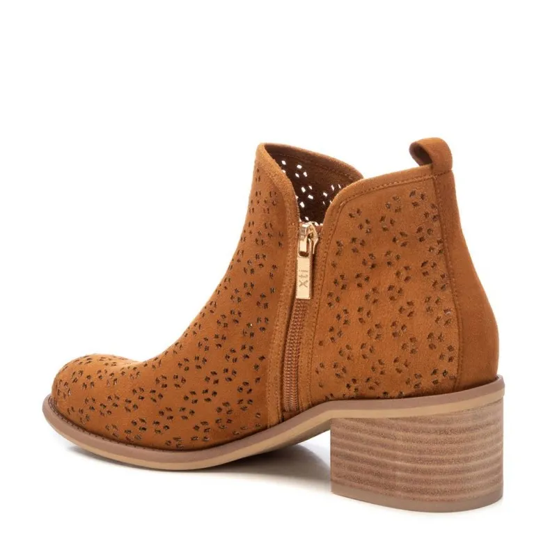 Botín de mujer XTI 142255 Camel