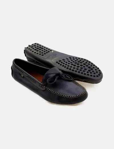 Brako Mocasín negro detalle lazada