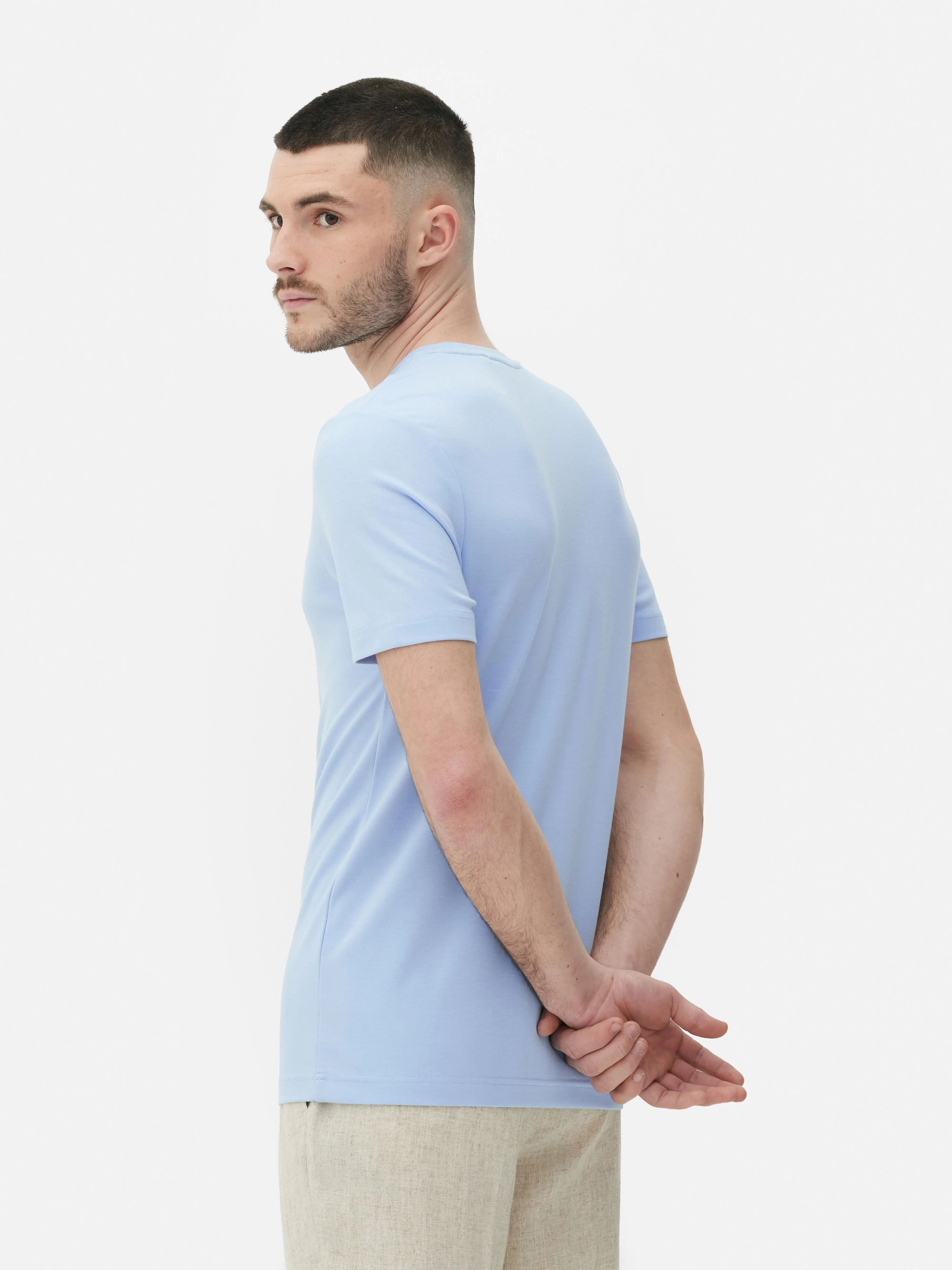 Camiseta con cuello redondo de Kem