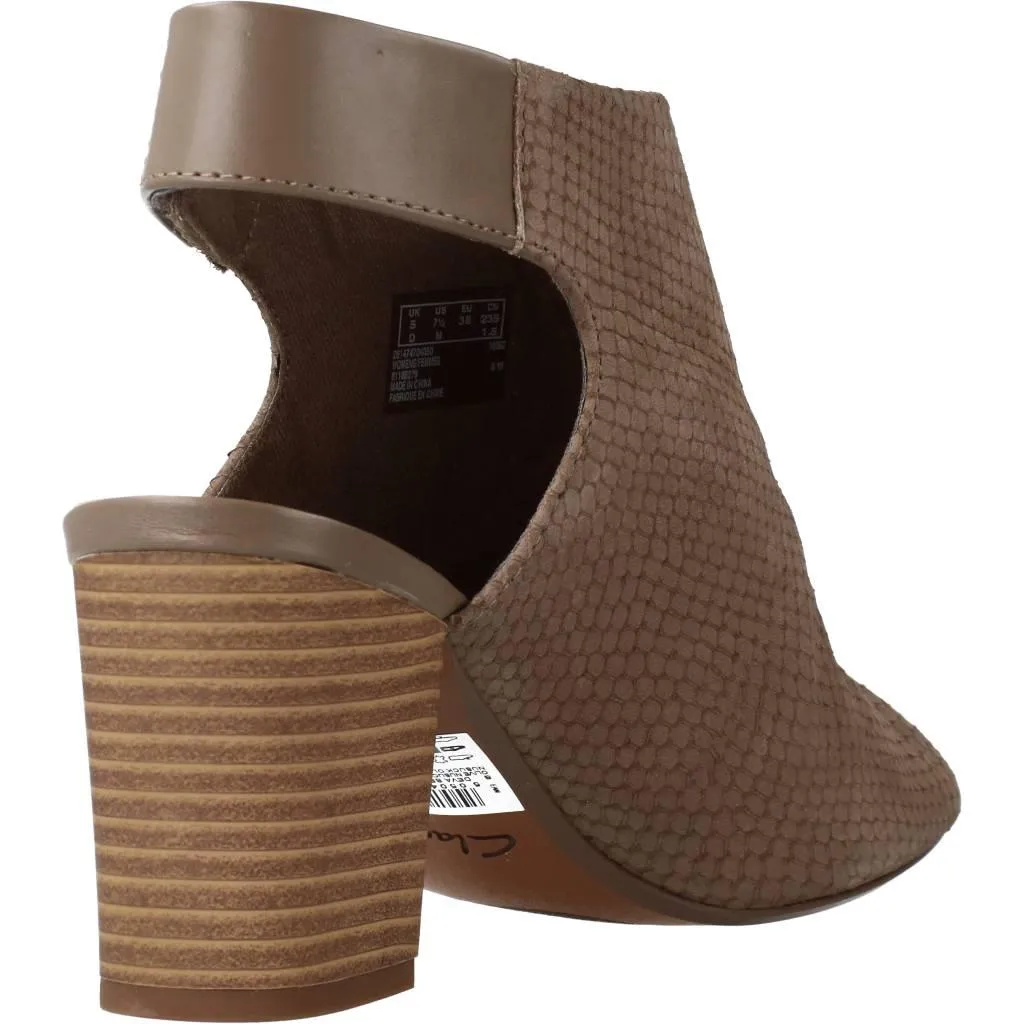 CLARKS DEVA BELL