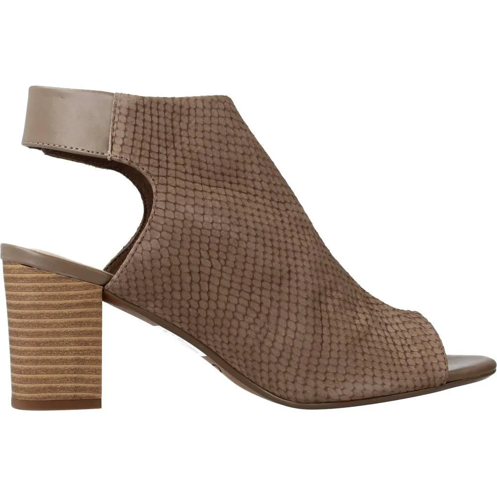 CLARKS DEVA BELL