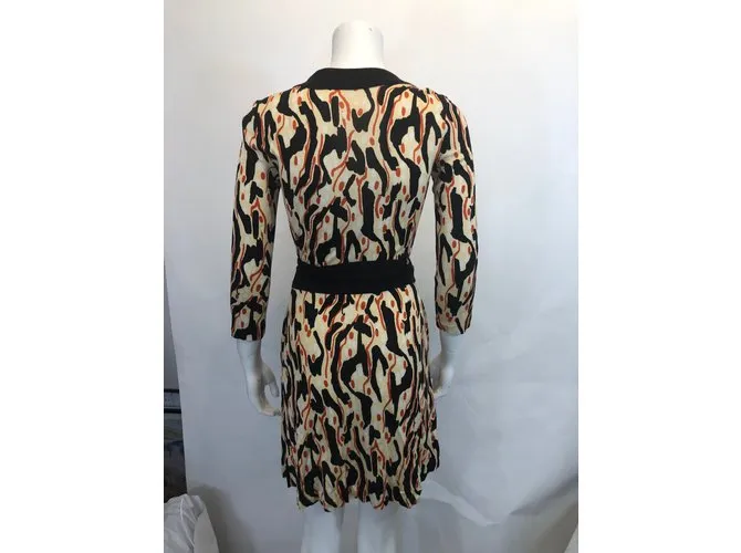 Diane Von Furstenberg Vestido ajustado 