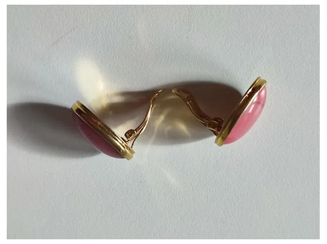 Hermosos aretes de Céline Rosa Dorado 