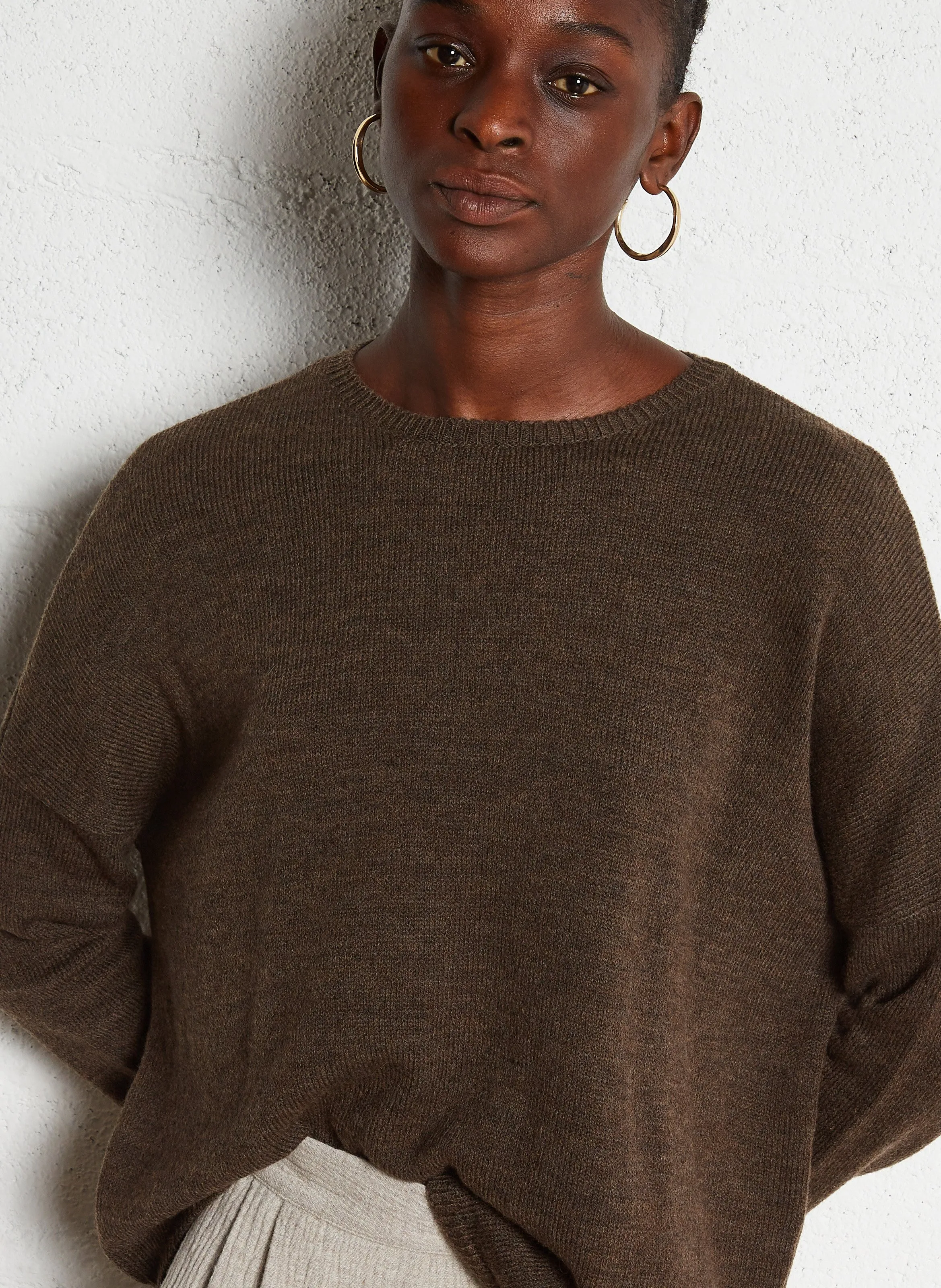 MASSCOB GREENVILLE  JERSEY HOLGADO DE MEZCLA DE LANA CON CUELLO REDONDO EN MARRON