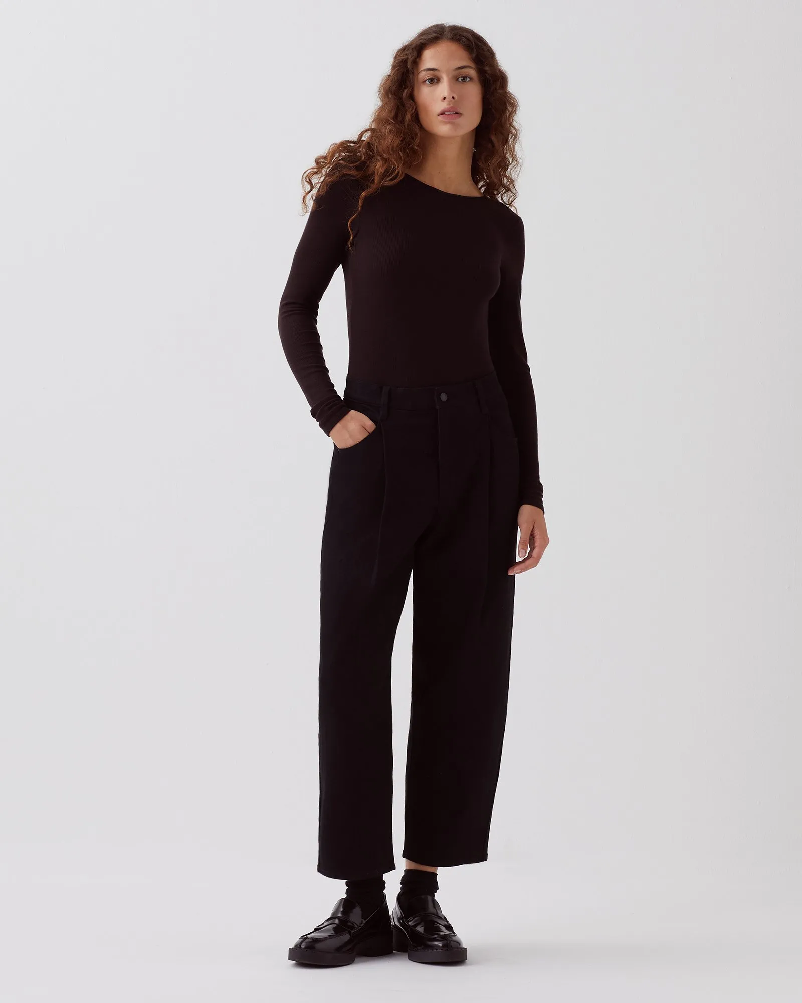 NIKKI  JEANS CARROT BLACK DENIM