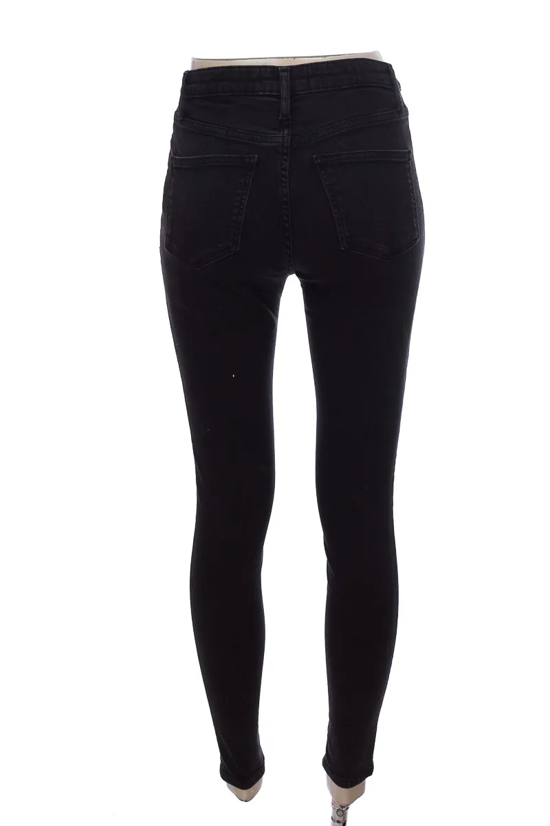 PANTALóN COLOR NEGRO  MNG