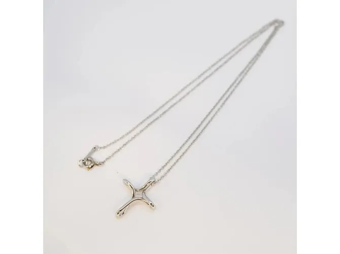 Tiffany & Co Collar cruz Infinity de Tiffany en platino 
