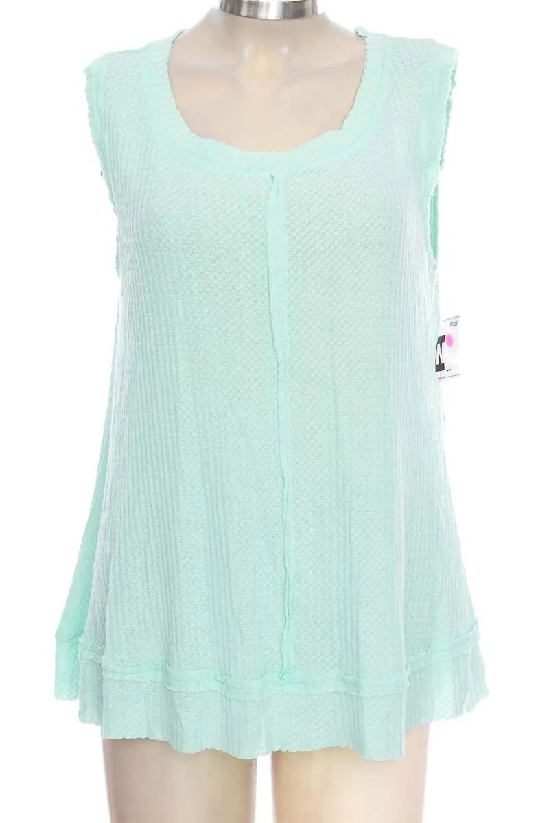 TOP / CAMISETA COLOR VERDE  XHILARATION