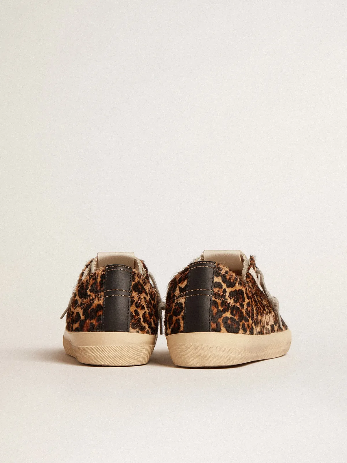 VSTAR DE PIEL EFECTO POTRO LEOPARDO CON ESTRELLA Y REFUERZO DEL TALóN DE PIEL NEGRA