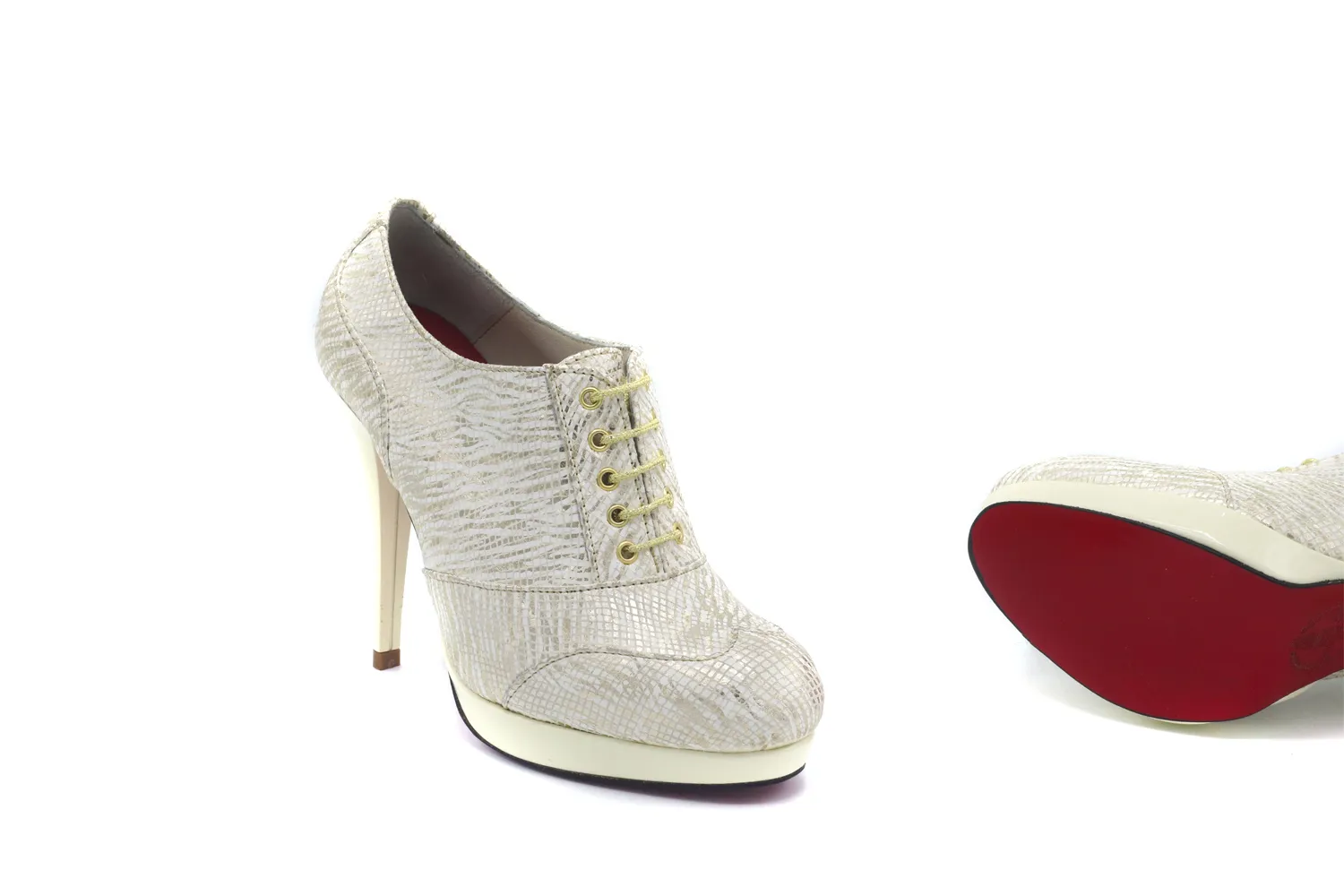 Zapato modelo Fasionable, fabricado en lino print cebra.